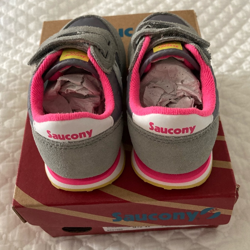 NWT! Never worn! Saucony Toddler Shoes Size 5.5 W